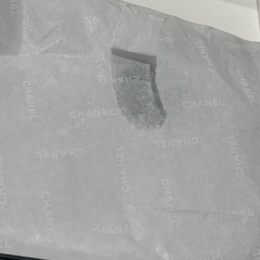 Empty Chanel Box - Picture 15 of 15